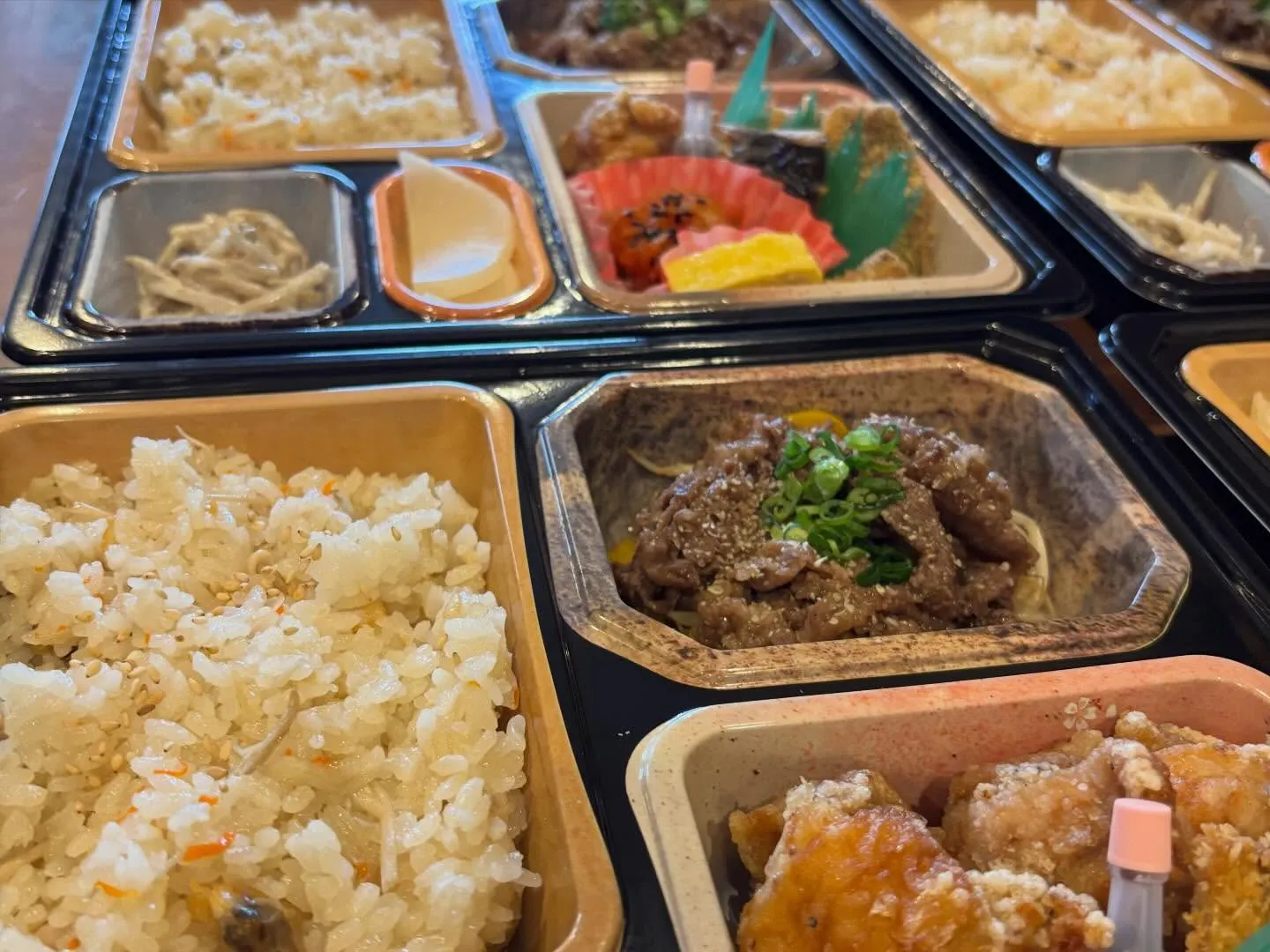 この度2種類の特注お弁当のご注文を頂きました❣️